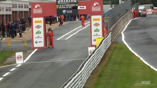 cap BSB.British.Superbikes.2019.R09.Oulton.Park.Saturday.Practice.720p.WEB.x264 BaNHaMMER 008 00:00: