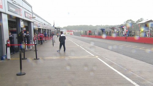 cap_BSB.British.Superbikes.2019.R11.Donington.Friday.Pitlane.Walk.WEB.720p.H264-BaNHaMMER_000003_01.jpg