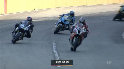 cap_MMGPRACE_001049_01.jpg