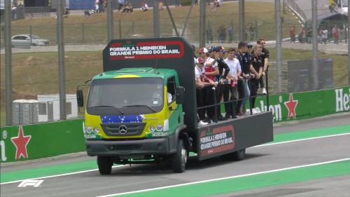 cap_F1---LIVE-at-the-2019-Brazilian-Grand-Prixreal_000551_01.jpg